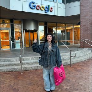 Meet your Posher, Mia